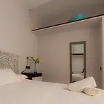 Modern Apartment In City Centre