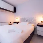 Modern Apartment In City Centre
